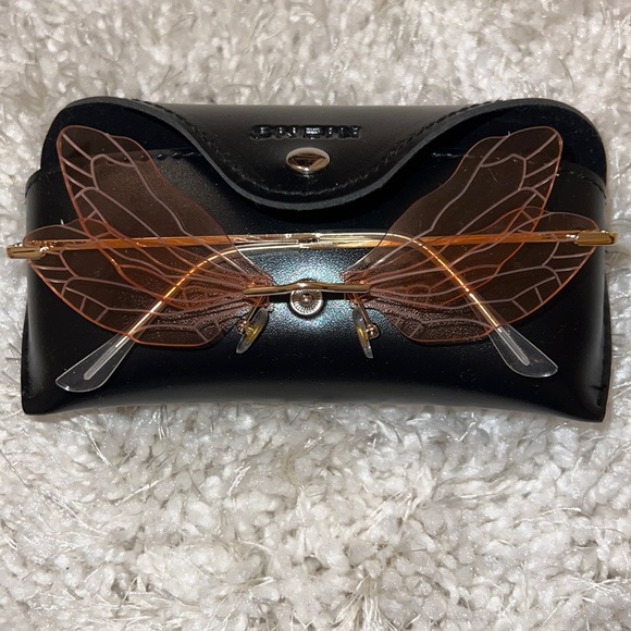 SHEIN Pink Dragonfly Sunglasses - Picture 2 of 2